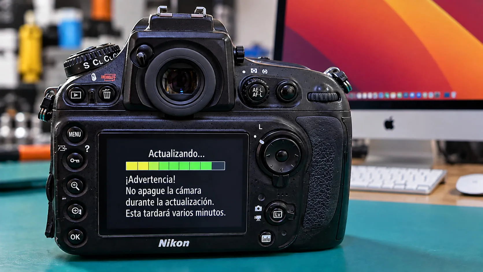 Actualización de firmware de cámara Nikon en PROFIX Perú